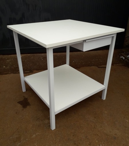 Tavoli per pelletteria